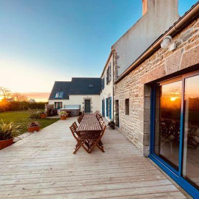 Maison Maillots Et Bigorneaux, 15 Pers, Jacuzzi, 40m De La Holiday home Kerlouan